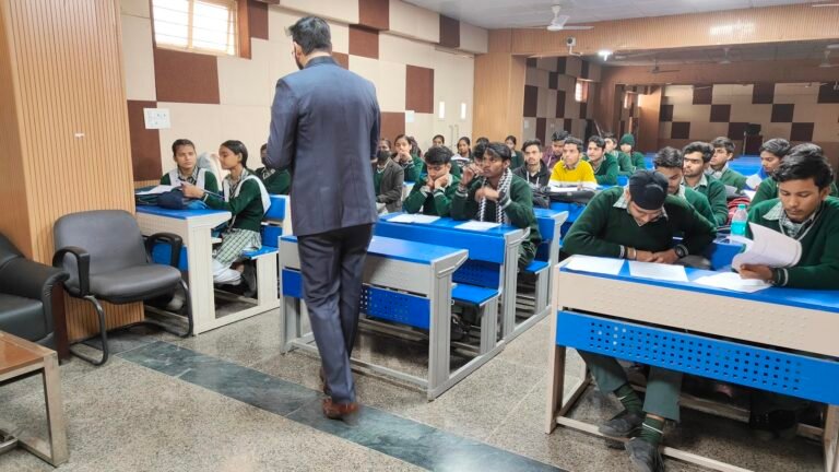 Sarvodaya, Sector -9